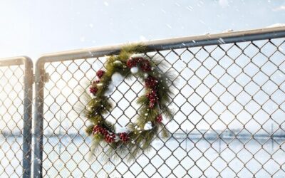 Jak pięknie ozdobić płot weselny i stworzyć bajkową atmosferę?