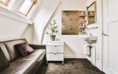 Jak udekorować mały pokój, aby wydawał się przestronniejszy?