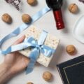 Jaki prezent dla księdza na pożegnanie wybrać, by okazać wdzięczność?