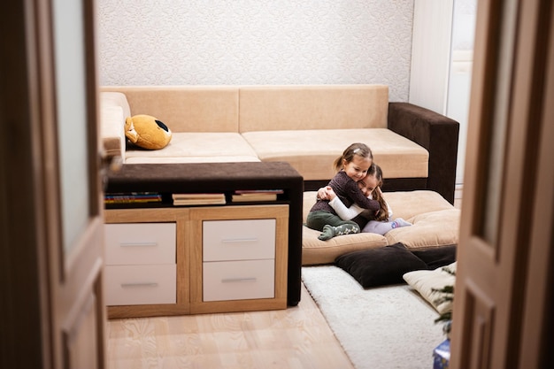 Jak sprytnie przemeblujesz mały pokój i zyskasz więcej przestrzeni?