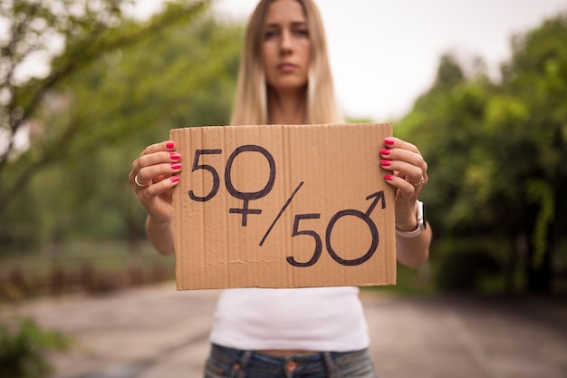 Jak wybrać upominek na 25-lecie kapłaństwa?