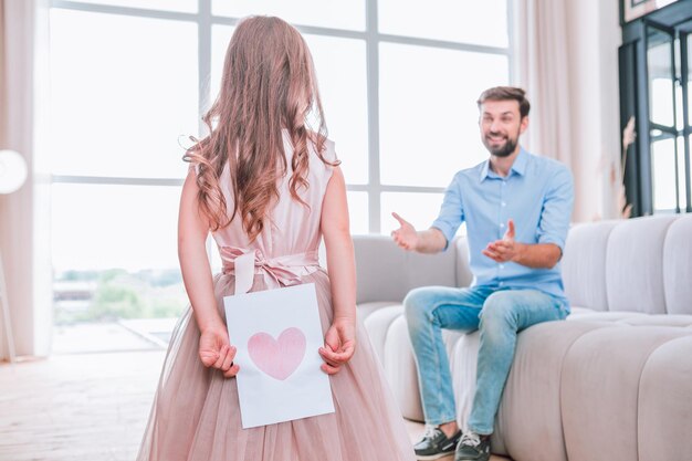 Co rodzice mogą podarować młodej parze na nową drogę życia?