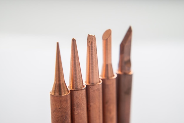 Kolor miedziany do czego pasuje w aranżacji wnętrz?