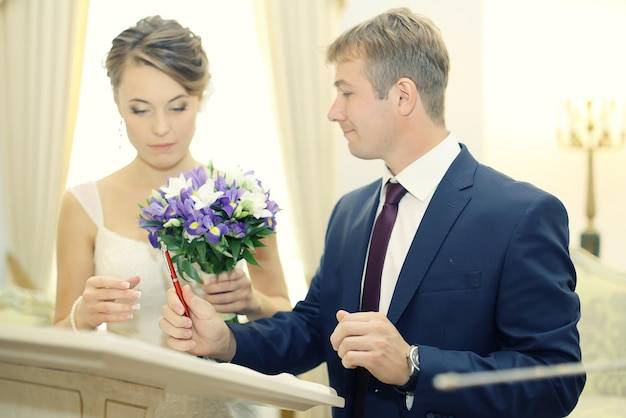 Co dać rodzicom na podziękowanie na weselu aby wzruszyć ich do łez?