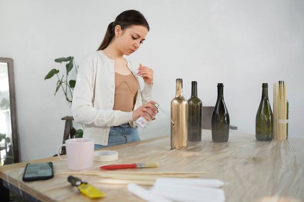 Jak ładnie zapakować butelkę na prezent?