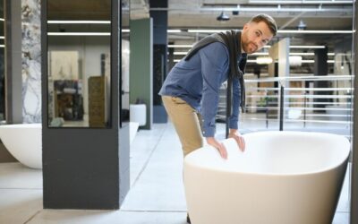 Jak wyposażyć małą łazienkę, by zyskać więcej przestrzeni?