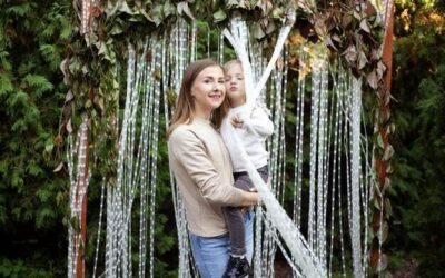 Jak oryginalnie udekorować bramę weselną?