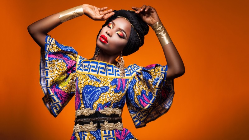 Afrykańska moda w codziennych stylizacjach – od czego zacząć?