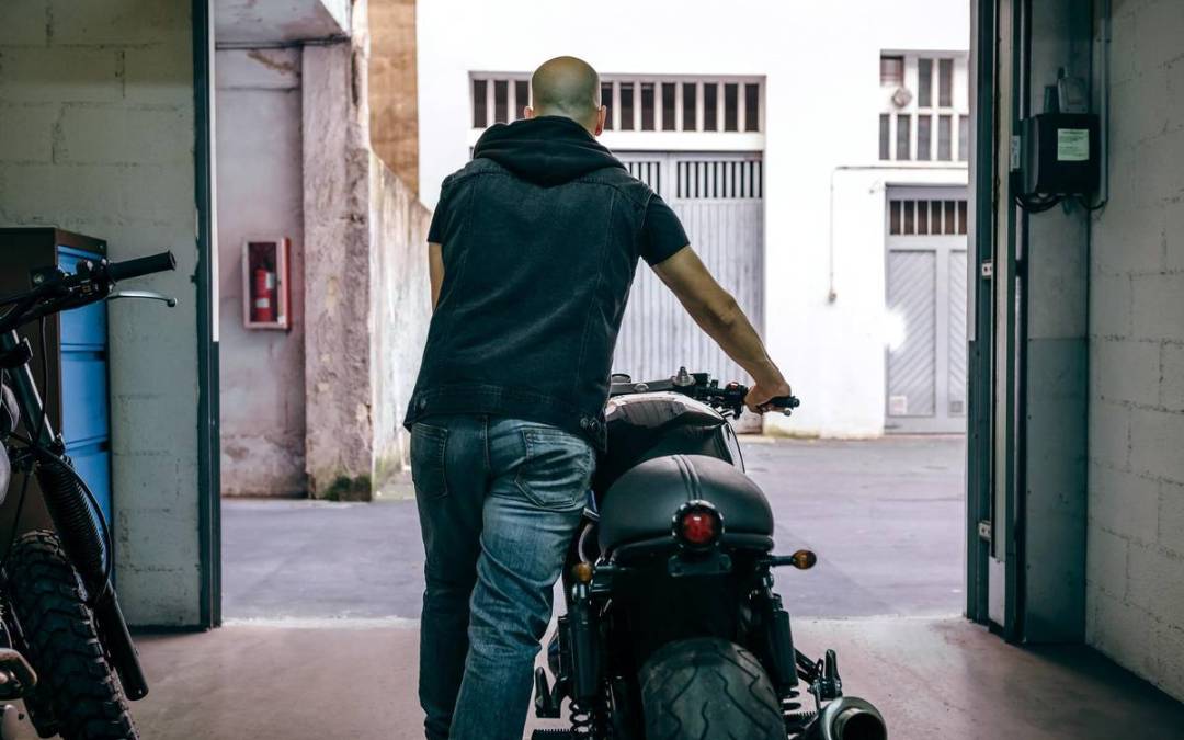 Najazd do załadunku motocykla na przyczepę. Jak wybrać długość?